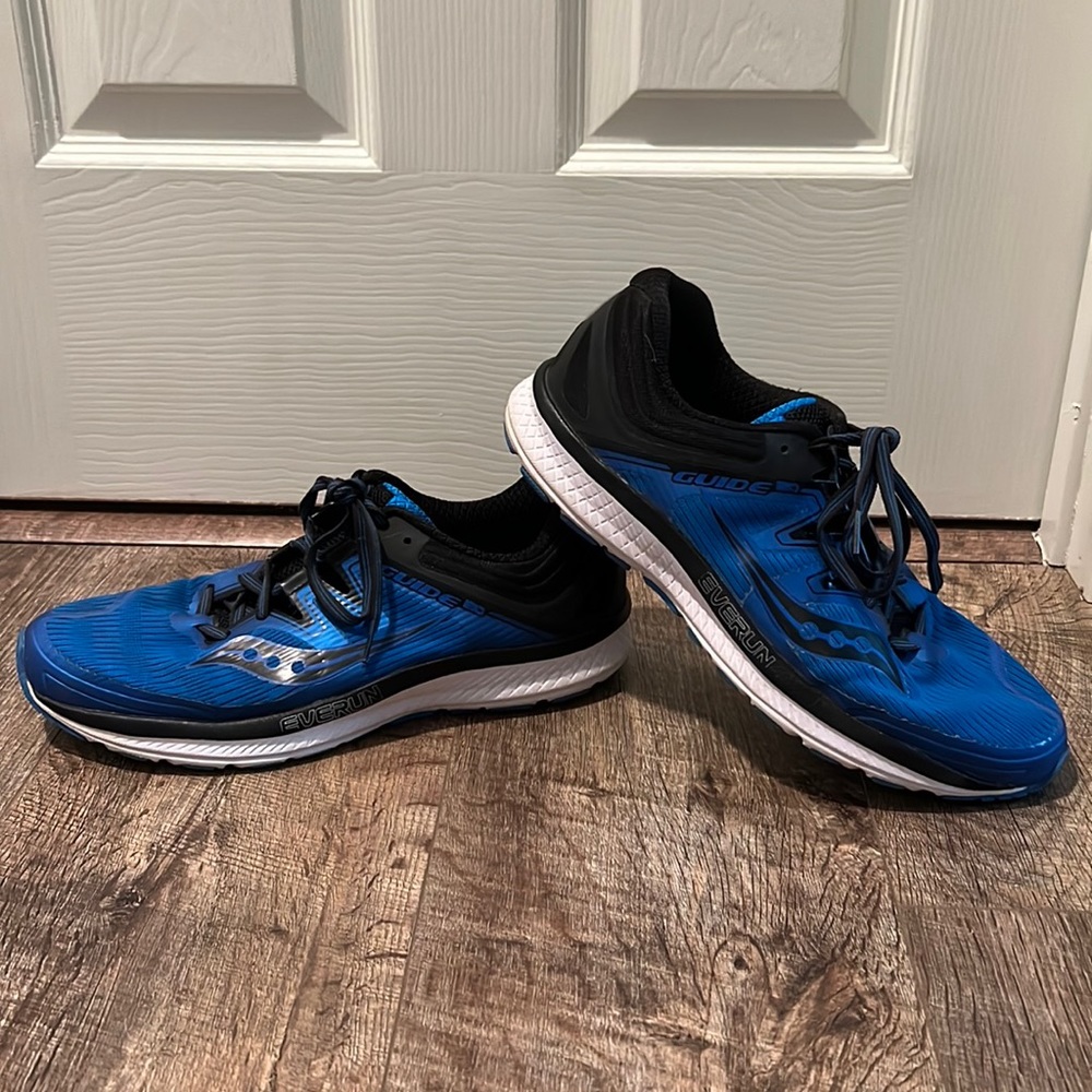 Mens Saucony Guide ISO running shoes